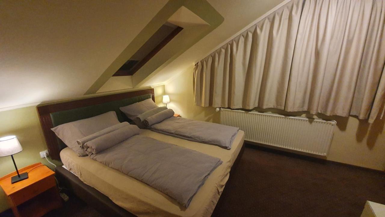 Palantir Panzio Bed & Breakfast Miskolc Dış mekan fotoğraf